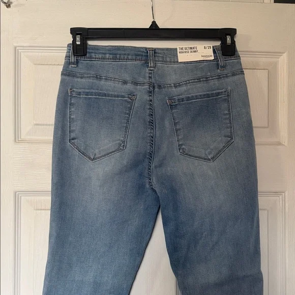 Kensie Women's Light Blue The Ultimate High rise Skinny Jean - Picture 4 of 5